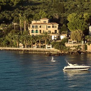 Calypso Villas
